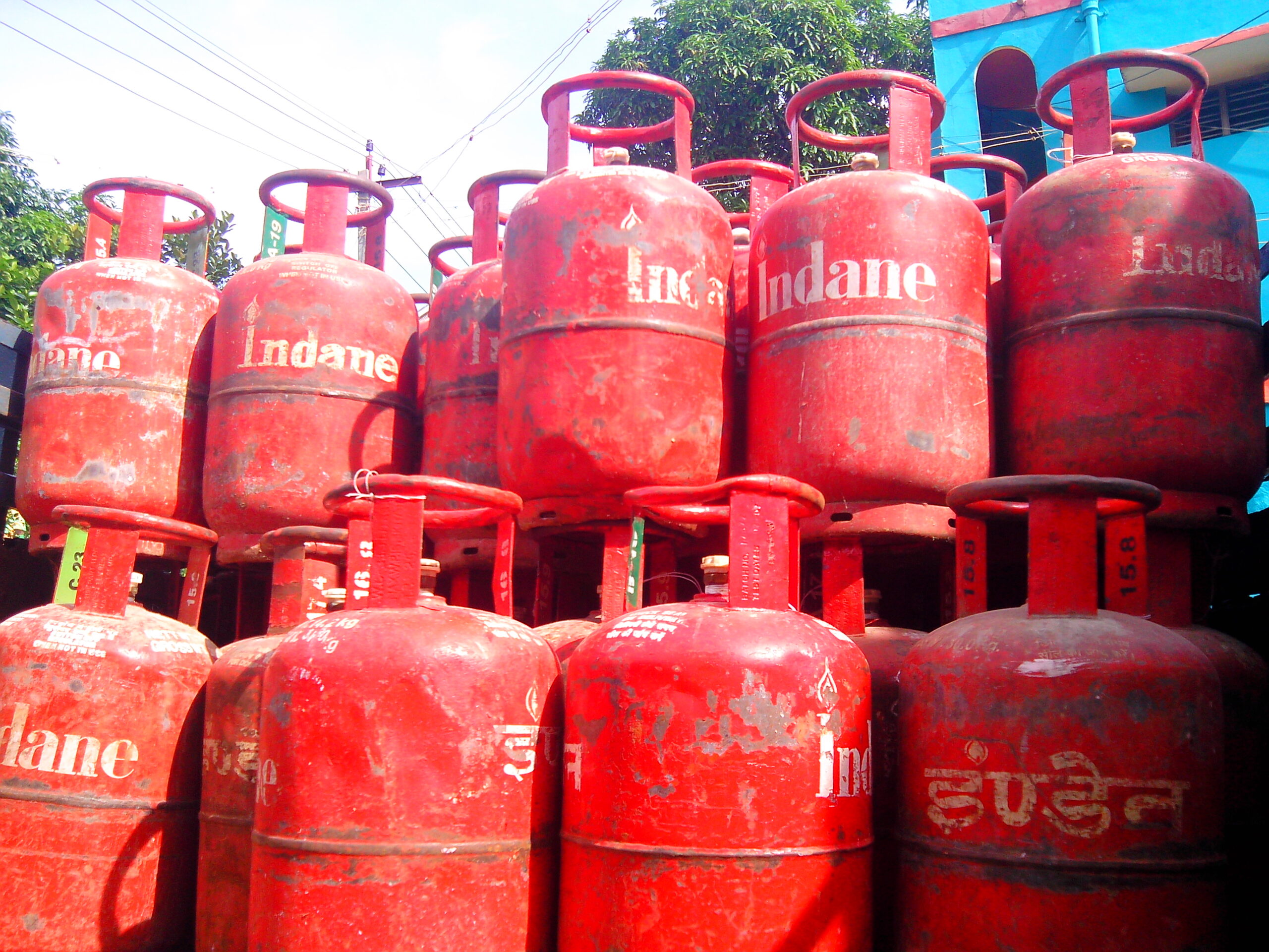 Union Cabinet's Positive Move: Extending Rs 300 LPG Cylinder Subsidy Under Pradhan Mantri Ujjwala Yojana Till March 2025