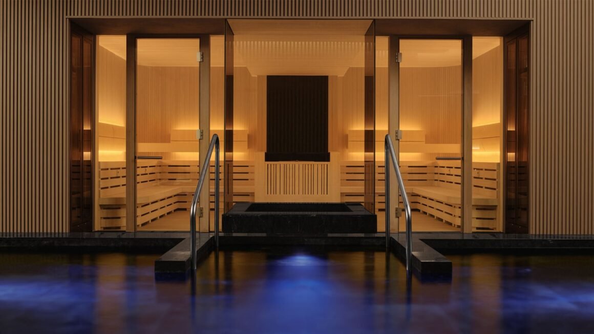 China’s New Tourist Obsession Is a 24-Hour Spa