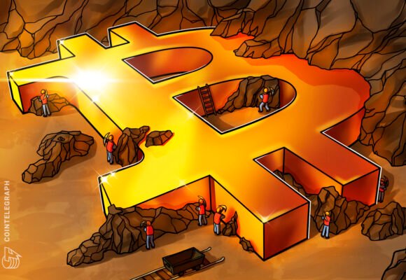 Bitcoin miners earn under 0.7% of revenue from fees in new 10-year low