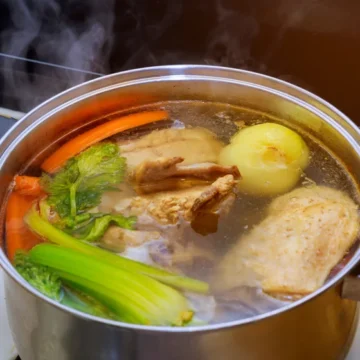 The secret to a non-cloudy chicken stock | Kitchen aide
